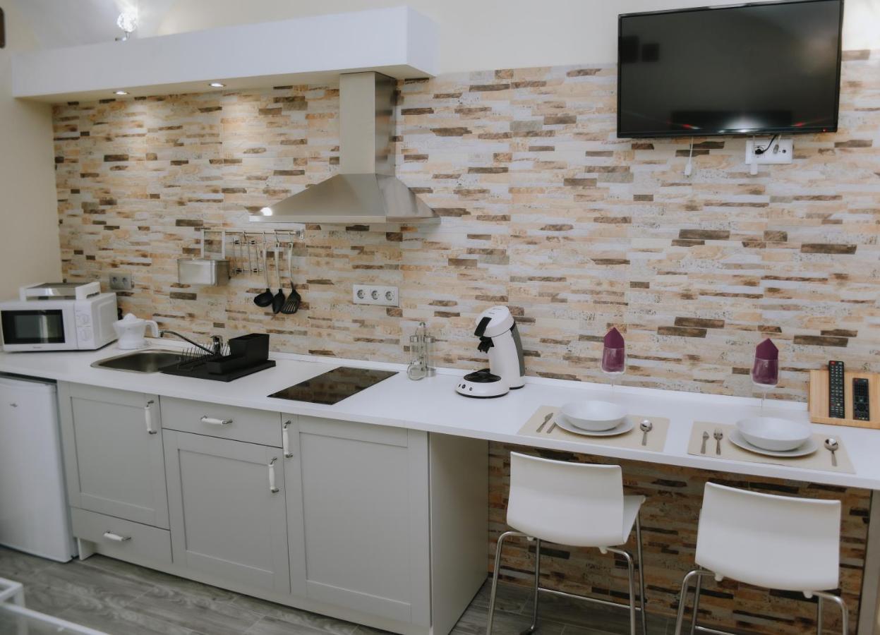 Eres Emerita "Apartamentos & Suites" Мерида Экстерьер фото