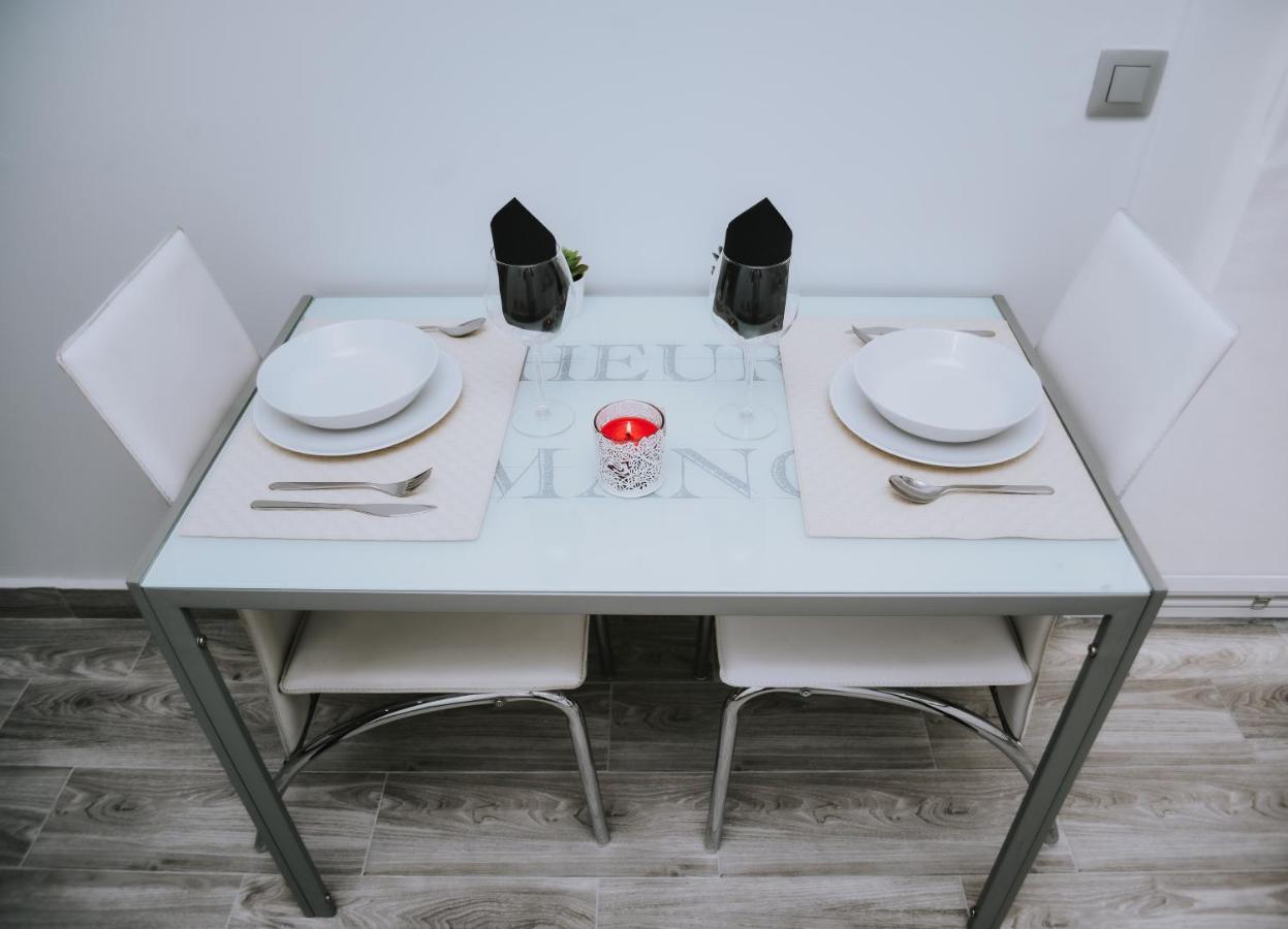 Eres Emerita "Apartamentos & Suites" Мерида Экстерьер фото