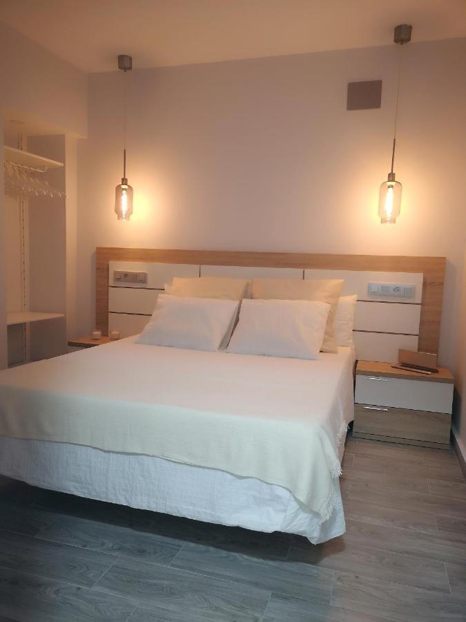 Eres Emerita "Apartamentos & Suites" Мерида Экстерьер фото