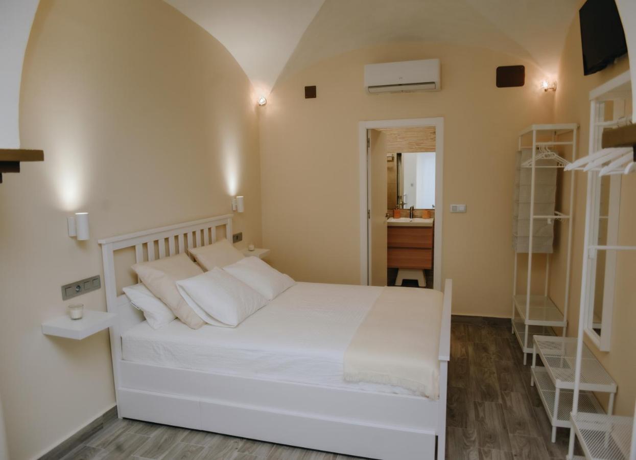 Eres Emerita "Apartamentos & Suites" Мерида Экстерьер фото